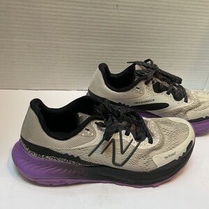 New Balance Dynosoft Grey/Purple Trail Running Shoe, Size 8